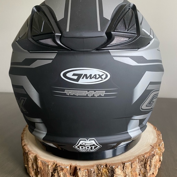 Large Gmax Trekka Helmet - Picture 3 of 8